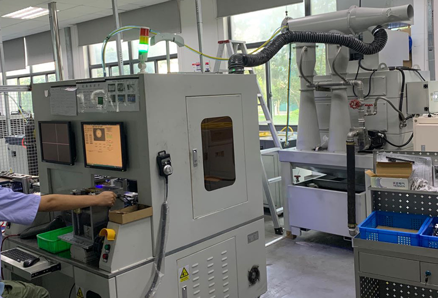 自動（dòng）焊接（jiē）除塵